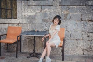 Inna Modja Waouh : French Cancan et bottines de danse